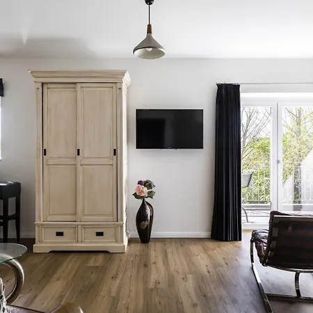 & Restaurant Ulmenhof Bredstedt