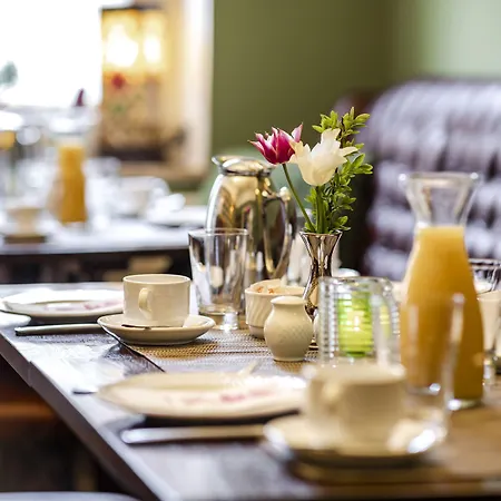 & Restaurant Ulmenhof Hotel Bredstedt