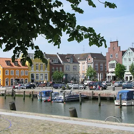 & Restaurant Ulmenhof Hotell