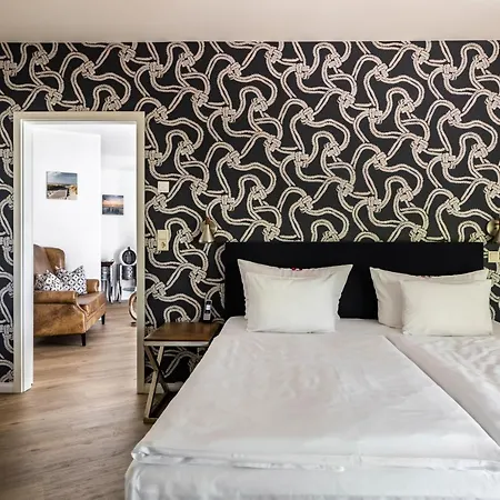 & Restaurant Ulmenhof 3* Bredsted