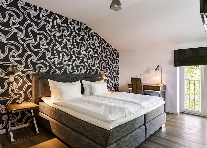 Hotell & Restaurant Ulmenhof Bredstedt